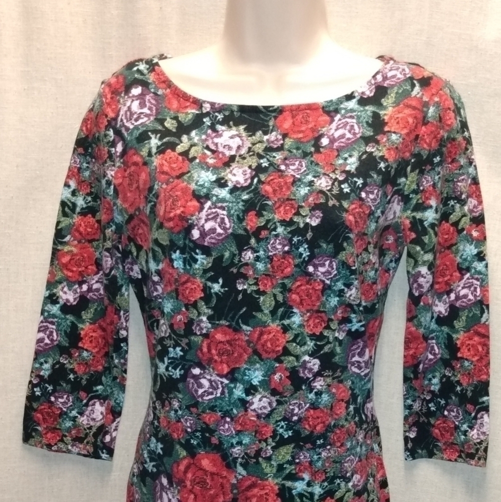 Forever 21 Fitted Dress, sz L, Red Floral, 3/4 sleeves, 31' long,  pre-o…